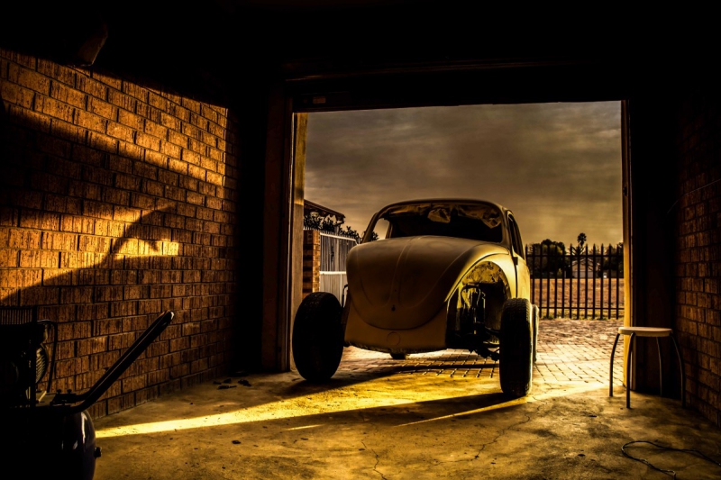 carrosserie-PIERREFEU DU VAR-min_car_garage_volkswagen_sunset_vw_beetle-81658